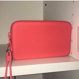 havaianas rubber bag